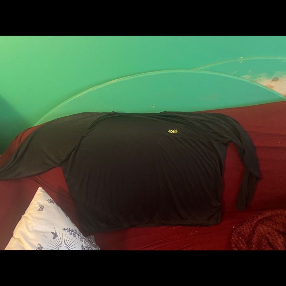 Light long sleeve activewear top